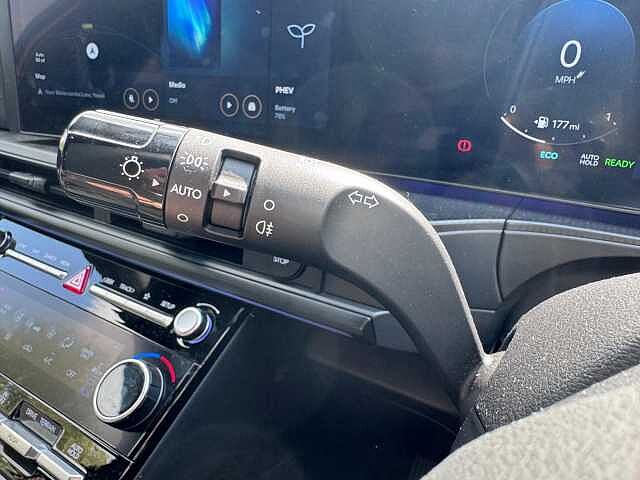 Hyundai SANTA FE 1.6 T-GDi 13.8kWh Calligraphy Auto 4WD Euro 6 (s/s) 5dr Bronze