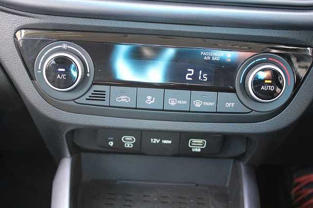 Hyundai i10 1.2 Premium Auto Euro 6 (s/s) 5dr