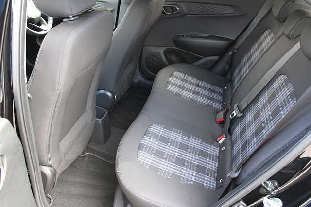 Hyundai i10 1.2 Premium Euro 6 (s/s) 5dr