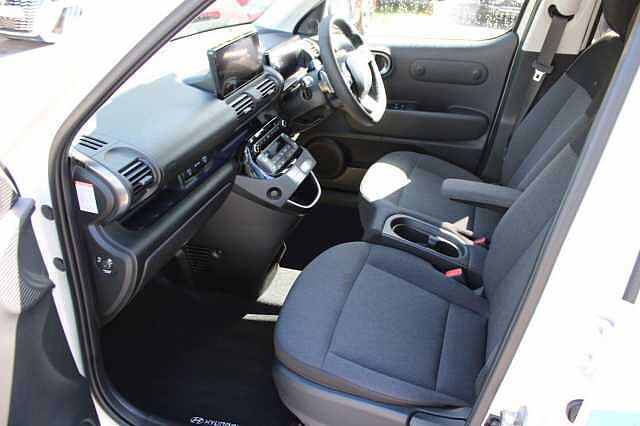 Hyundai INSTER Long Range 49kWh 02 Auto 5dr Beige